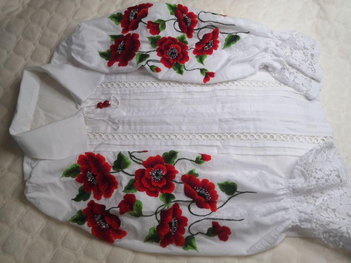 Blouse "Poppies"