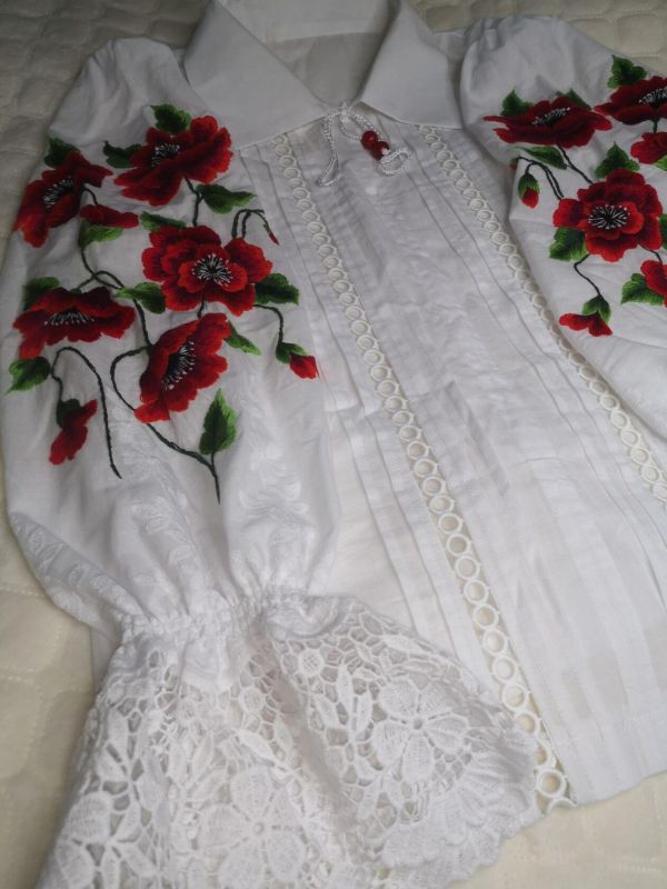 Blouse "Poppies"