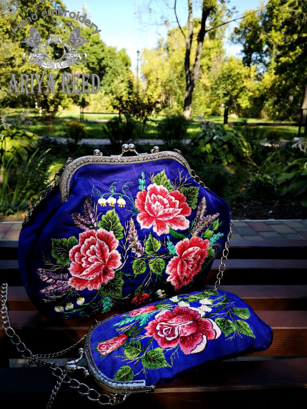 Bag and phone case "Gentle roses"